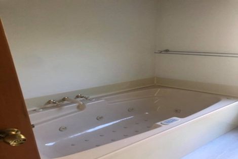 Photo of property in 1/989 Beach Road, Torbay, Auckland, 0630