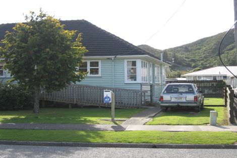 Photo of property in 5 Harris Street, Naenae, Lower Hutt, 5011