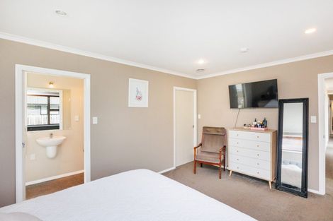 Photo of property in 19 Seddon Street, Takaro, Palmerston North, 4412