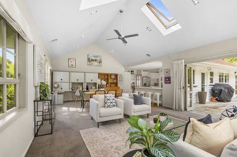 Photo of property in 8 Saint Annes Square, Tawa, Wellington, 5028