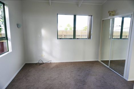Photo of property in 2 Barnard Place, Manurewa East, Auckland, 2102