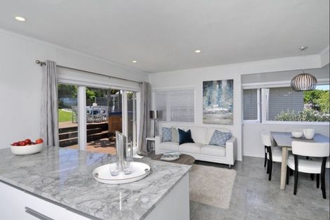 Photo of property in 68a Kowhai Road, Campbells Bay, Auckland, 0630
