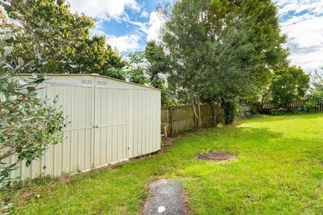 Photo of property in 2/12 Benchmark Drive, Massey, Auckland, 0614