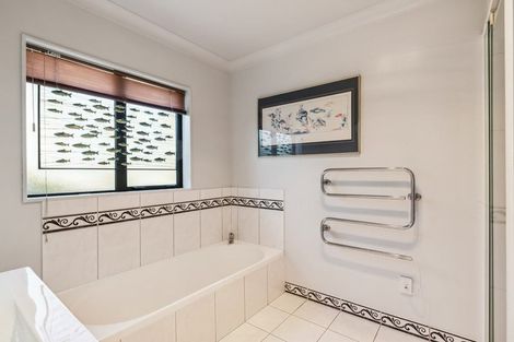 Photo of property in 59 Milne Drive, Paraparaumu, 5032