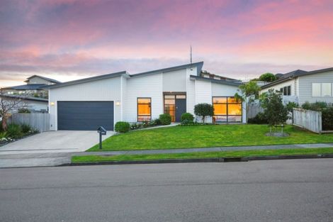 Photo of property in 24 Paparoa Crescent, Aotea, Porirua, 5024