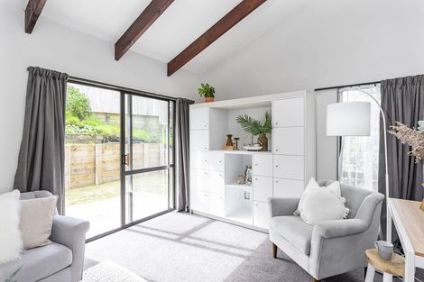 Photo of property in 1 Te Uruhi Grove, Paraparaumu, 5032