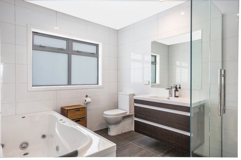 Photo of property in 13 Canary Way, Whitby, Porirua, 5024