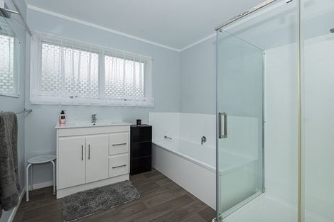 Photo of property in 19 West View Crescent, Onerahi, Whangarei, 0110