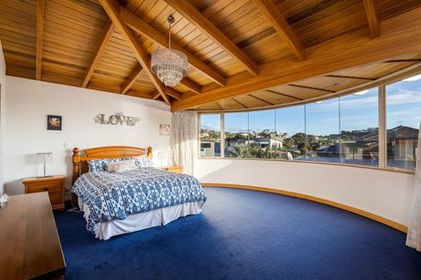 Photo of property in 50 Whiteley Street, Moturoa, New Plymouth, 4310