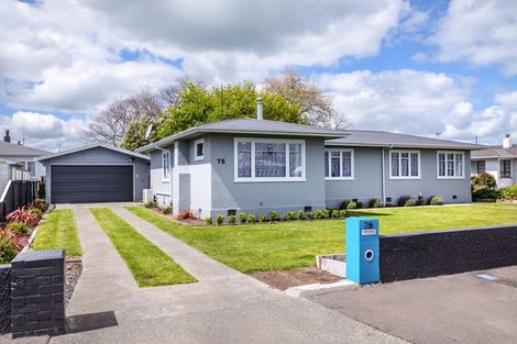 Photo of property in 75 Gordon Street, Dannevirke, 4930