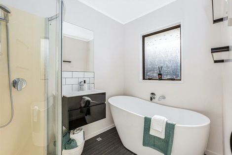 Photo of property in 280 Maungaraki Road, Maungaraki, Lower Hutt, 5010