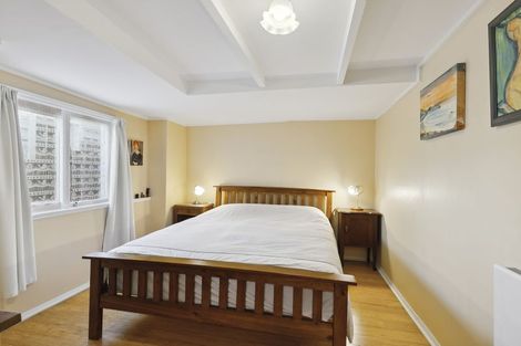 Photo of property in 159 Sutherland Road, Lyall Bay, Wellington, 6022