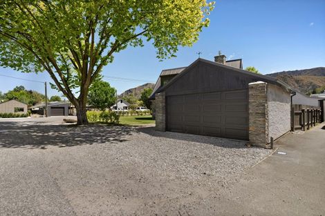 Photo of property in 1 Thames Street, Arrowtown, 9302