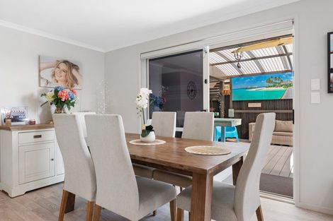 Photo of property in 69 Bert Wall Drive, Omokoroa, 3114