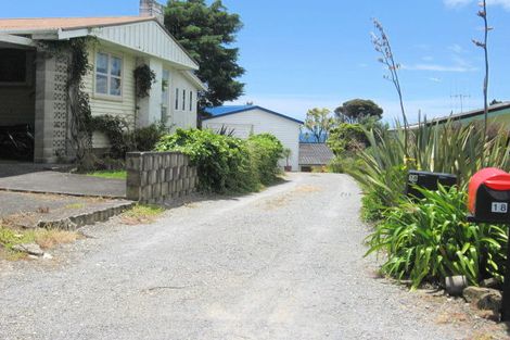 Photo of property in 18 Heretaunga Crescent, Cable Bay, 0420