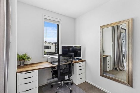 Photo of property in 43 Holystone Road, Whitby, Porirua, 5024