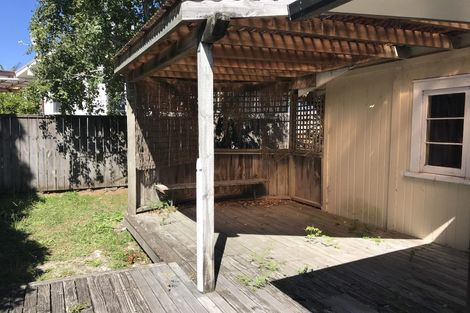 Photo of property in 21 Oteha Valley Road, Northcross, Auckland, 0632