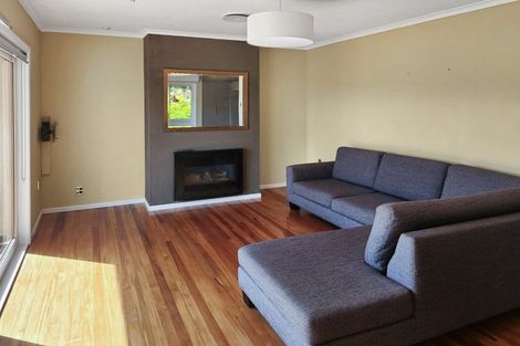 Photo of property in 35 Poto Road, Normandale, Lower Hutt, 5010