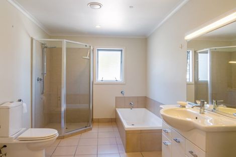 Photo of property in White Isle Apartments, 8/23 Quay Street, Whakatane, 3120