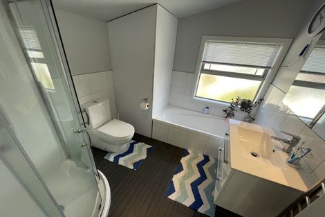 Photo of property in 2/61 Black Rock Road, Newlands, Wellington, 6037