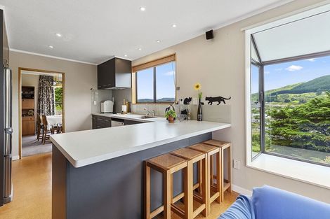 Photo of property in 51 Fyvie Avenue, Tawa, Wellington, 5028