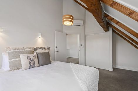 Photo of property in 5 Lapwing Lane, Mount Pleasant, Christchurch, 8081