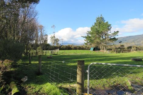 Photo of property in 393 Fairdown Road, Westport, 7891