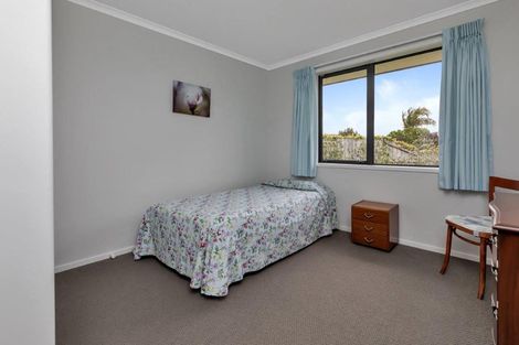 Photo of property in 36 Kowi Lakes Drive, One Tree Point, 0118