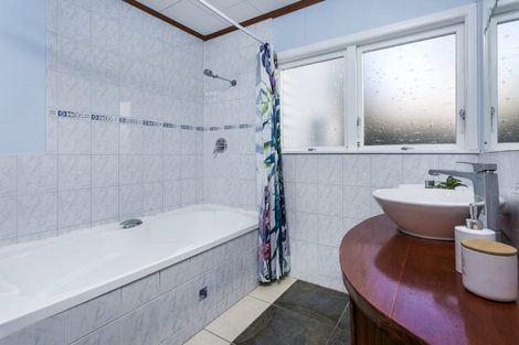 Photo of property in 23 Lanigan Street, Birkdale, Auckland, 0626