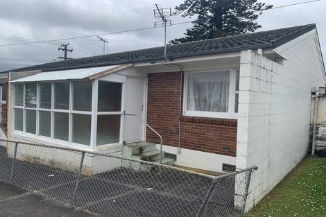 Photo of property in 2/70 Station Road, Papatoetoe, Auckland, 2025