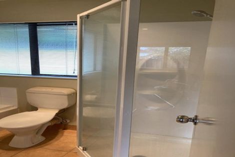 Photo of property in 21 Aberfeldy Avenue, Highland Park, Auckland, 2010