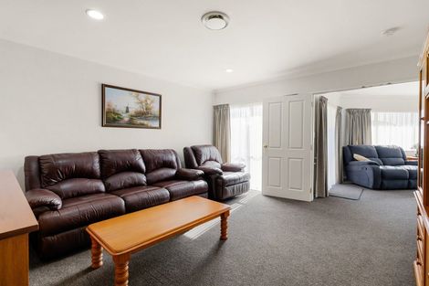 Photo of property in 2 Brunswick Place, Rototuna North, Hamilton, 3210