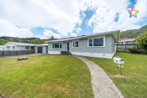 Photo of property in 62 Russell Road, Wainuiomata, Lower Hutt, 5014