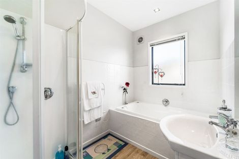 Photo of property in 66a Tiri Road, Manly, Whangaparaoa, 0930