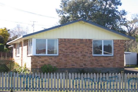 Photo of property in 2/6 Snell Avenue, Papakura, 2110