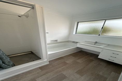 Photo of property in 2/11 Dowling Place, Pakuranga, Auckland, 2010