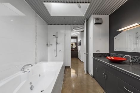 Photo of property in 31 Tizard Road, Birkenhead, Auckland, 0626