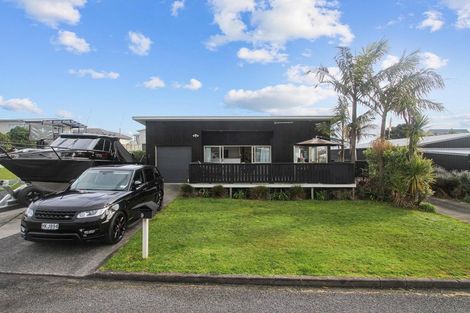Photo of property in 9 Keven Road, Clarks Beach, Pukekohe, 2679
