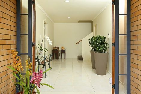 Photo of property in 70 San Valentino Drive, Henderson, Auckland, 0612