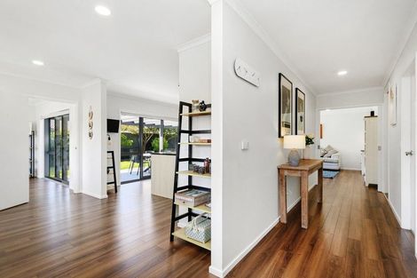 Photo of property in 175 Woodman Drive, Tawa, Wellington, 5028