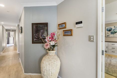 Photo of property in 31 Oriwa Crescent, Otaki, 5512