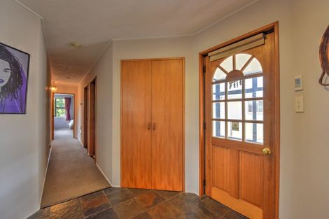 Photo of property in 70 Hunter Street, Edendale, 9825