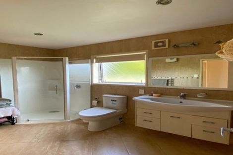 Photo of property in 210 Clovelly Road, Bucklands Beach, Auckland, 2012