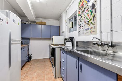 Photo of property in 92 Poaka Avenue, Dinsdale, Hamilton, 3204