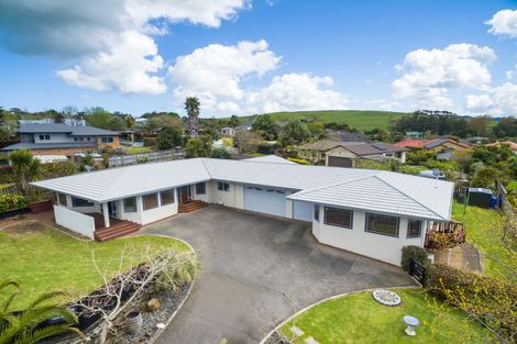 Photo of property in 12 Amber Place, Waimauku, 0812