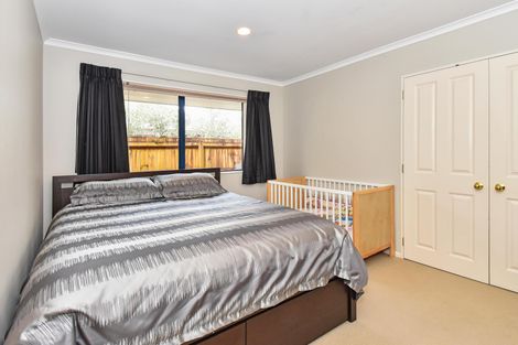 Photo of property in 14 Trossach Place, Wattle Downs, Auckland, 2103