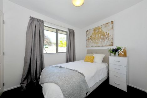 Photo of property in 2/36 Tuckers Road, Redwood, Christchurch, 8051