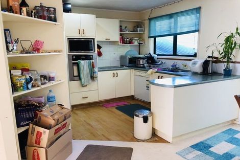 Photo of property in 302 Wairau Road, Glenfield, Auckland, 0629