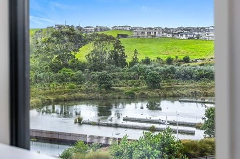 Photo of property in 5 Longshore Drive, Long Bay, Auckland, 0630