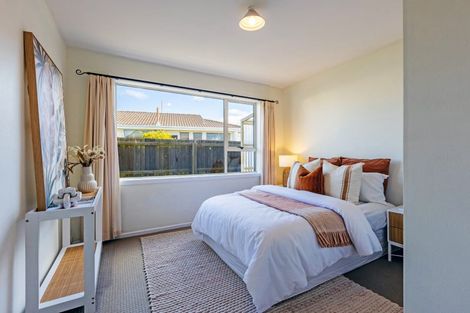 Photo of property in 42b Delaware Crescent, Russley, Christchurch, 8042